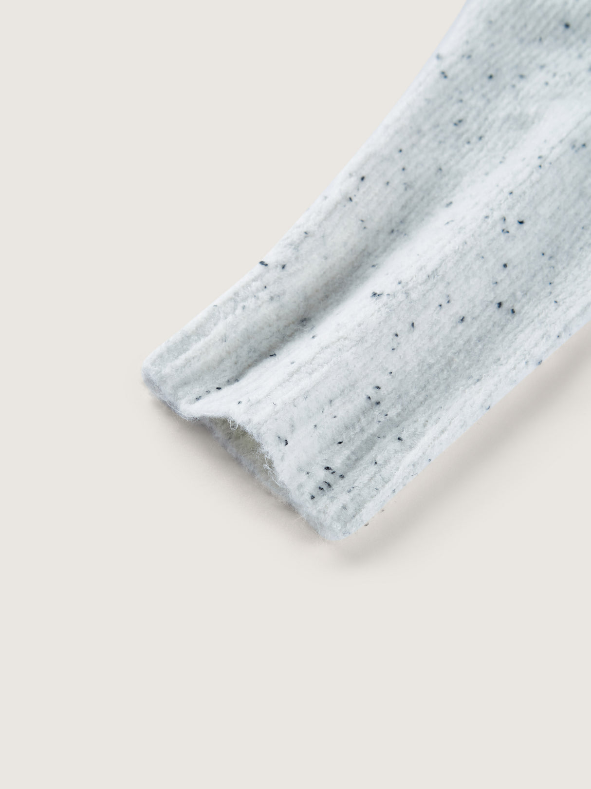 Designer fashion style casual loose simple sweater with side slits